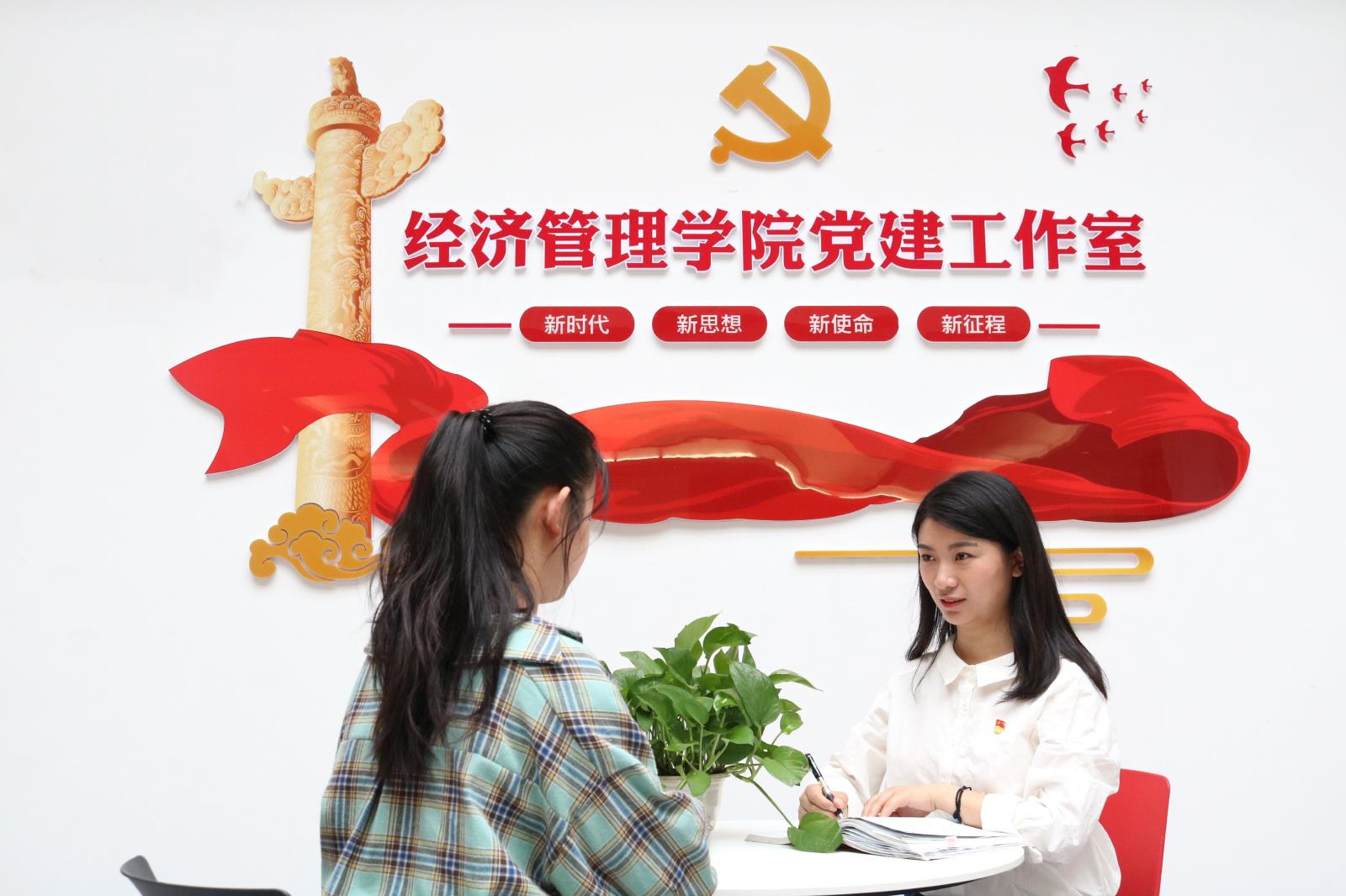 生活照（江苏bwin必赢技术学院王甜甜）.jpg